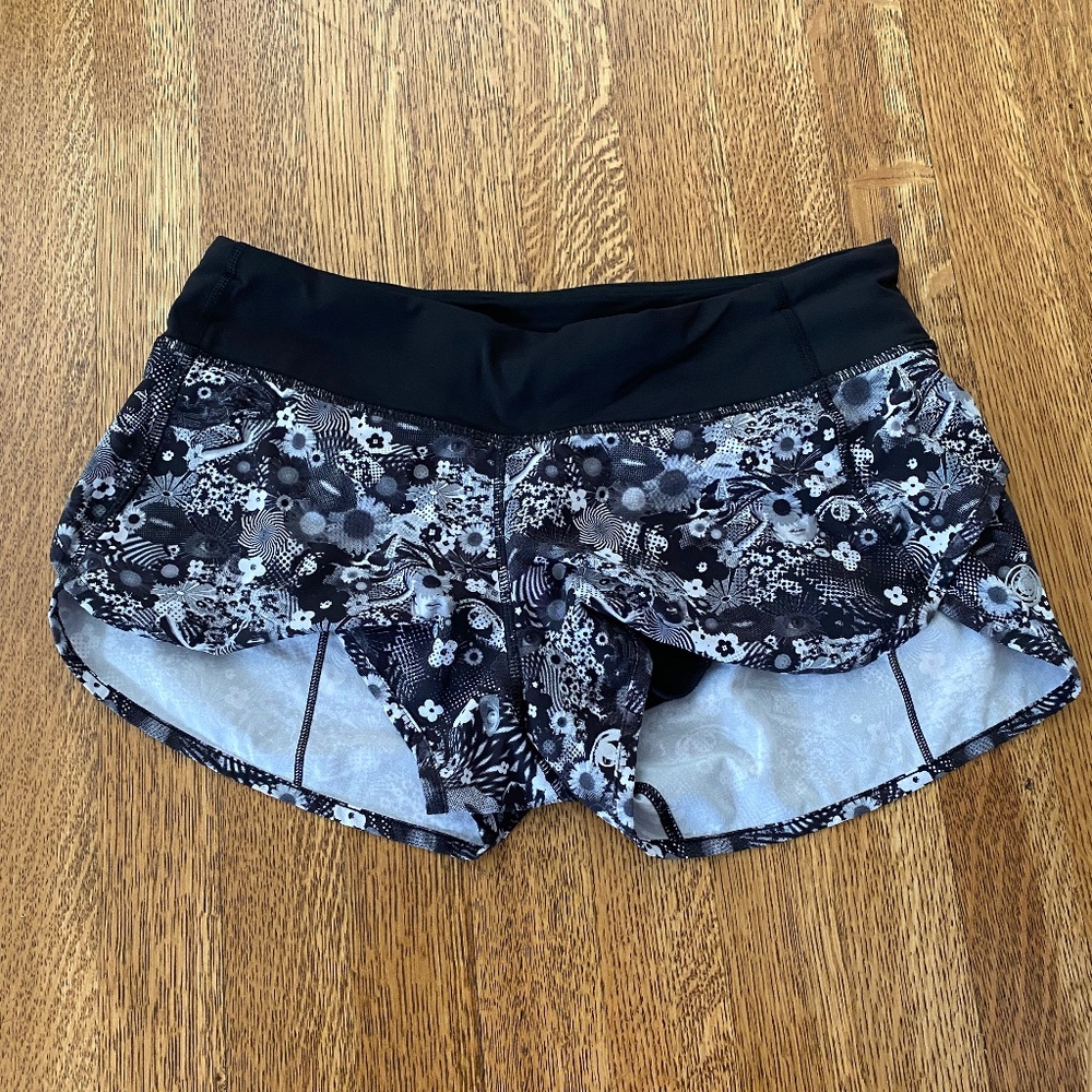 Lululemon Speed Short SeaWheeze 2017 Edition size 6